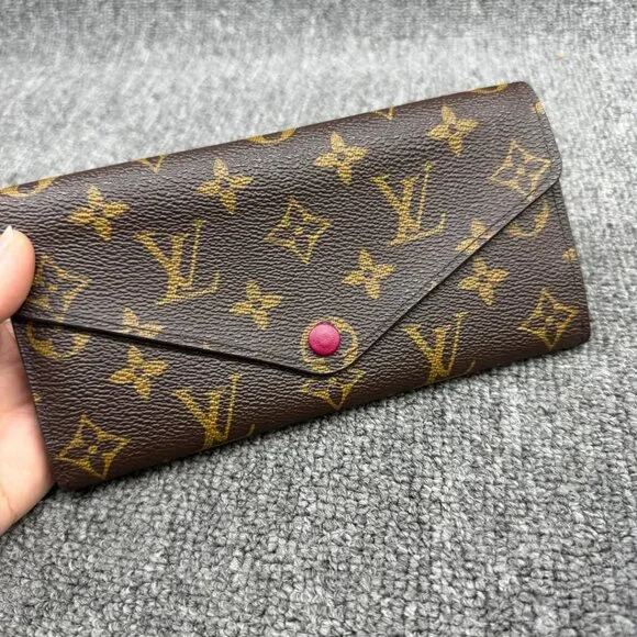 Louis Vuitton Josephine Leather Wallet 385-010725 - Picture 3 of 15